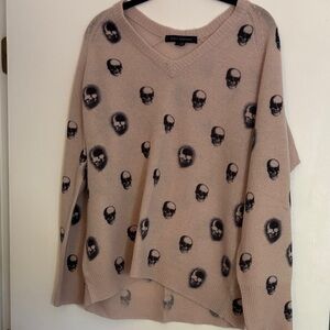 Skull Cashmere Beige V-Neck Sweater with Black Skull Pattern